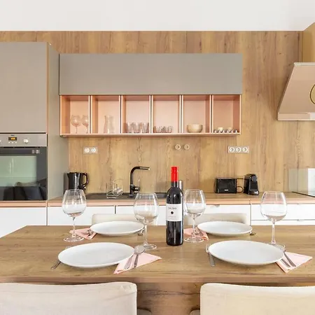 Swan In The Buda Castle Area 2br/balcony Apartmán