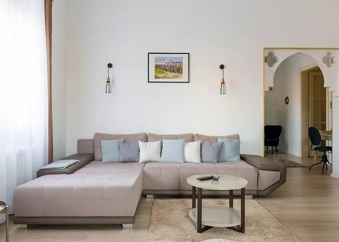 Swan In The Buda Castle Area 2br/balcony Apartamento *