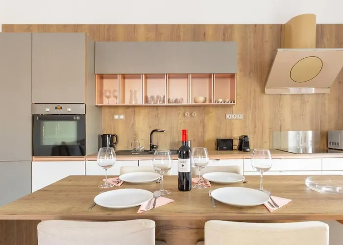 Swan In The Buda Castle Area 2br/balcony Apartamento