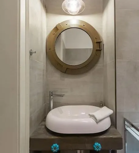 Swan In The Buda Castle Area 2br/balcony Budapeste